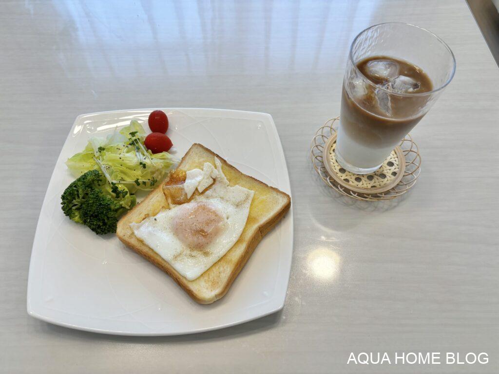 朝食