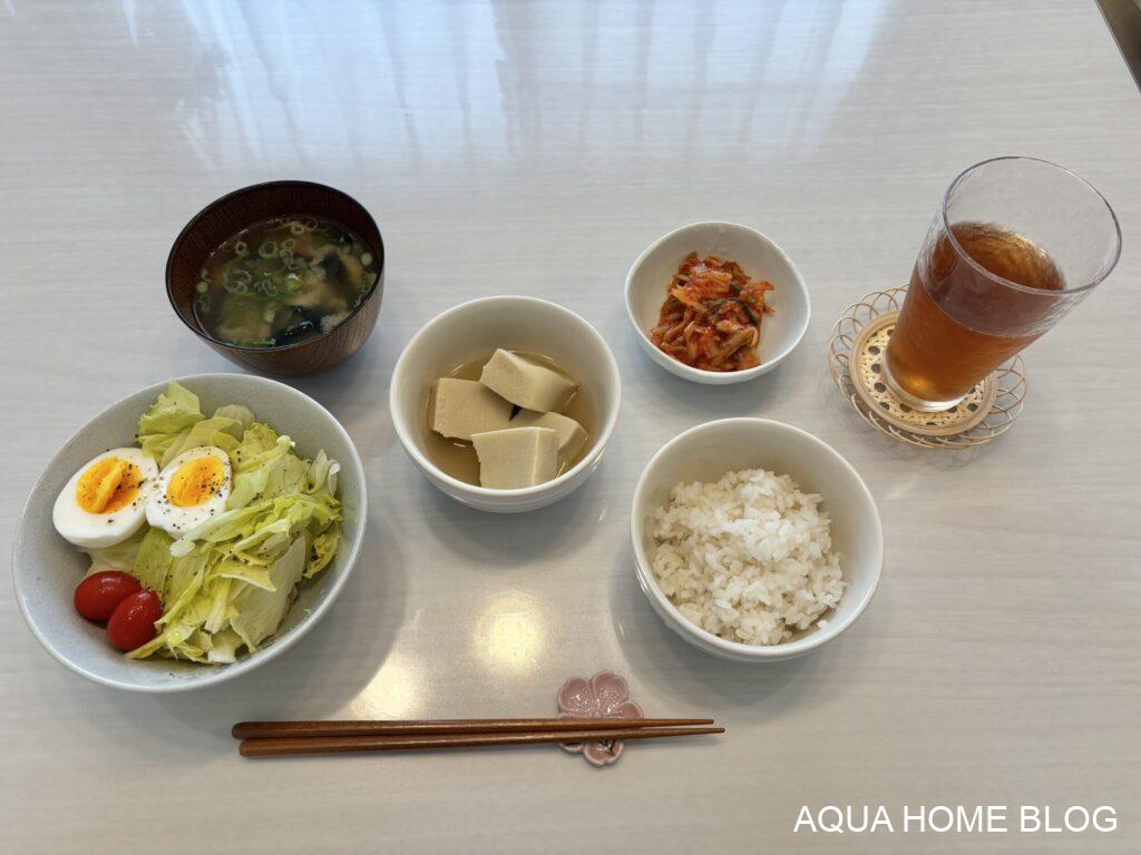 朝食