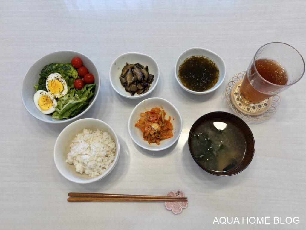 朝食